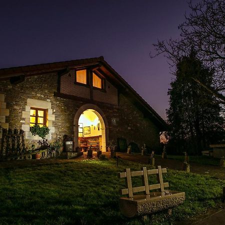 Zelai Villa Mallavia ภายนอก รูปภาพ